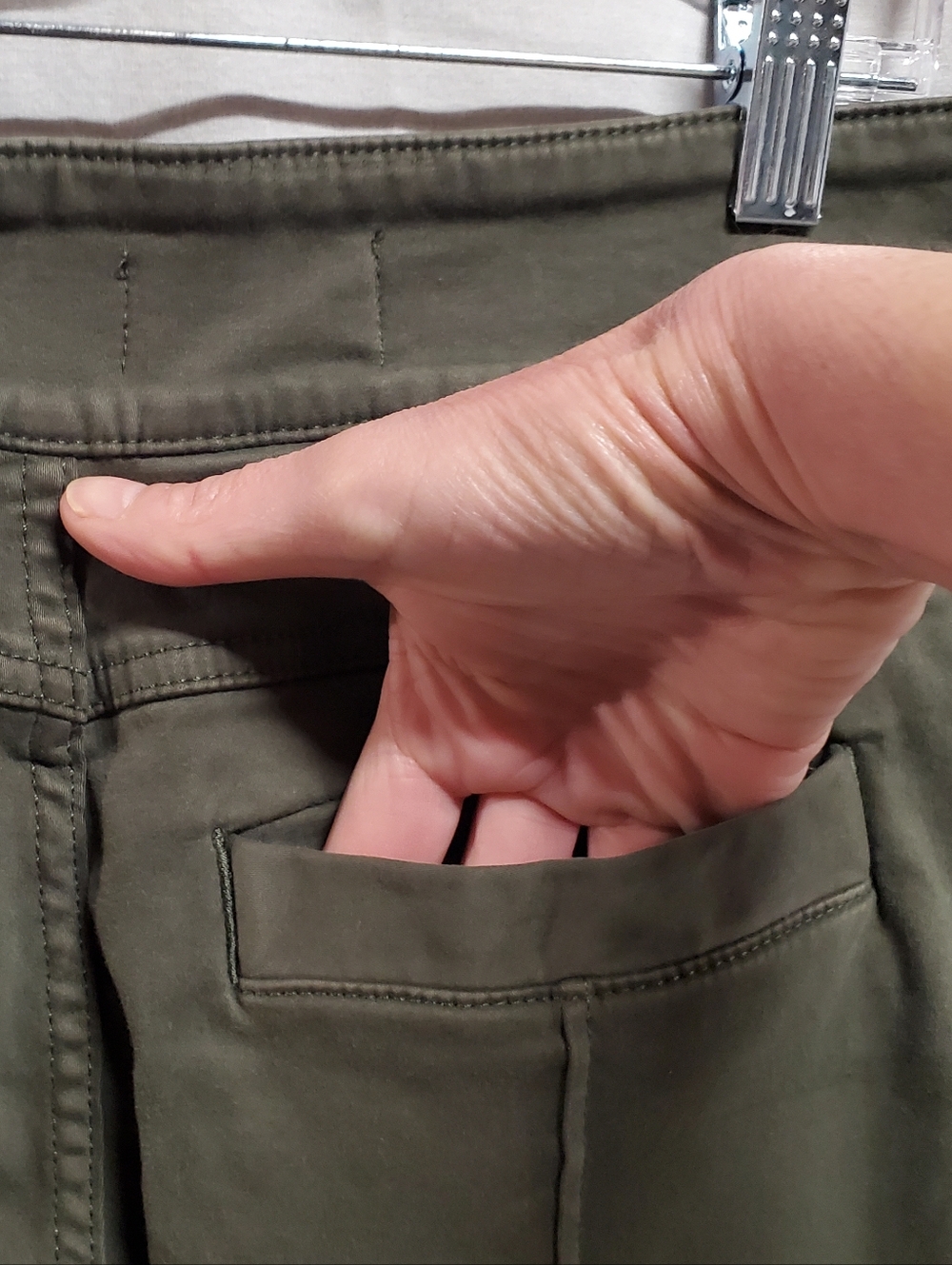 Anthropologie Pilcro olive green high rise wide leg cuffed crop pants 29 - Picture 10 of 13